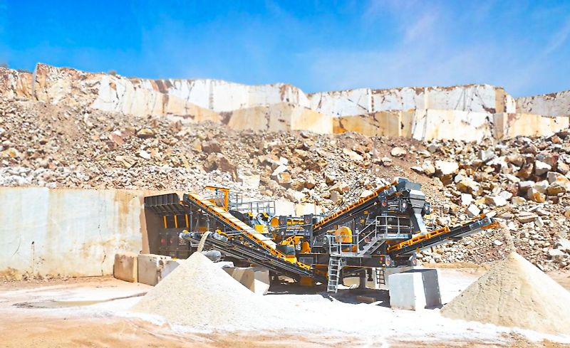 Fabo PRO-150 MOBILE CRUSHING SCREENING PLANT WITH WOBBLER FEEDER