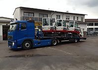 Volvo FH 13 400 mit Auflieger für Baumaschinentransport Volvo FH 13 400 mit Auflieger für Baumaschinentransport