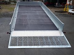 Variant Universaltransporter Kippbar 3500kg Ausstellungssanhänger