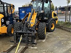 JCB 409