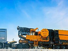 Fabo MJK110 SERIES 180-320 TPH MOBILE JAW CRUSHER PLANT